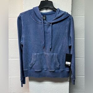 90 degree women's Soft blue
slightly sun faded cropped hoodie. L
